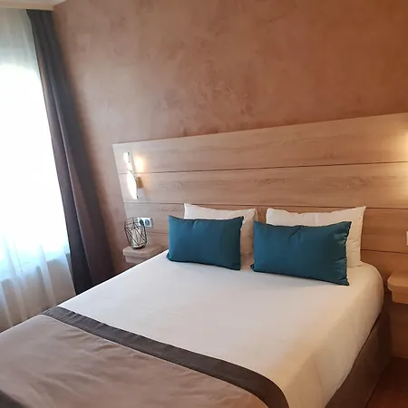 Hotel Champerret Elysees-3